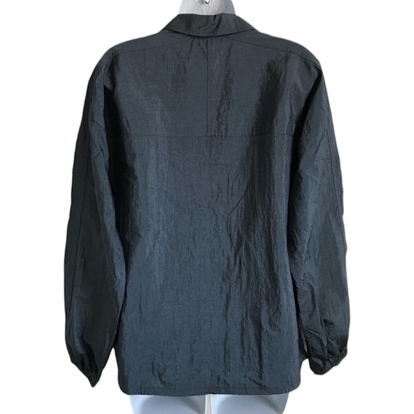ATHLETA Women's XS Dark Rinse Lunar Sheen Blue Grey Nylon Snap Button Shirt NWOT - Picture 3 of 16